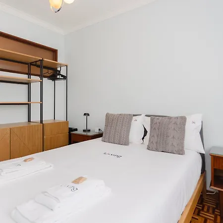 Liiiving In - Vintage Design