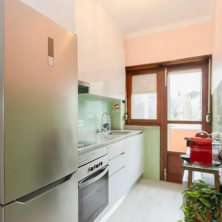 Apartment Liiiving In - Vintage Design *