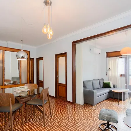 Liiiving In - Vintage Design Oporto