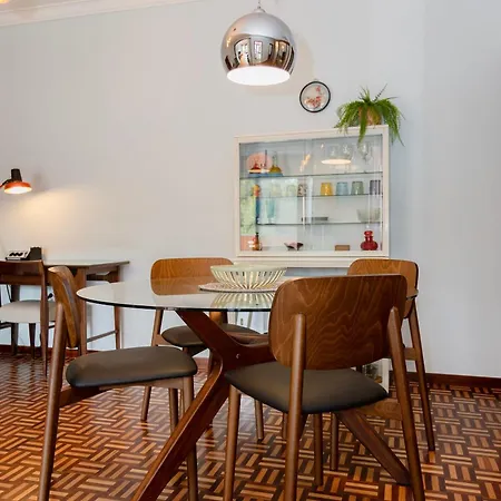 Liiiving In - Vintage Design Apartment *