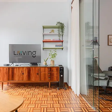Liiiving In - Vintage Design