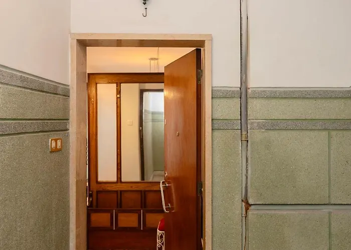 Liiiving In - Vintage Design *