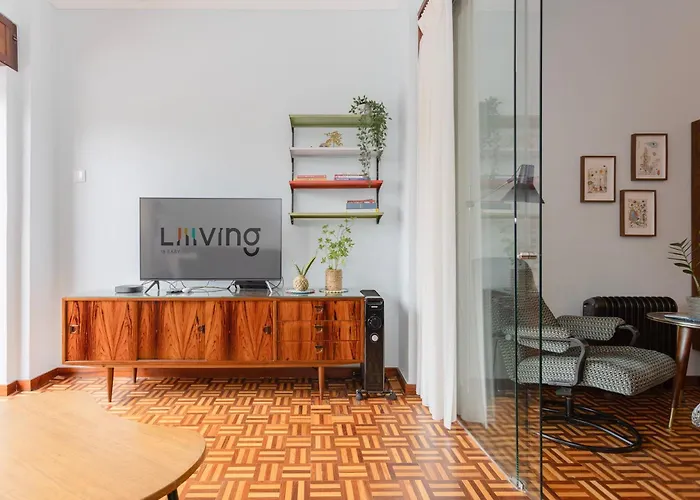 Liiiving In - Vintage Design