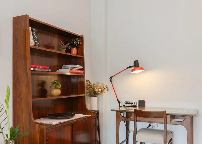 Liiiving In - Vintage Design * Oporto