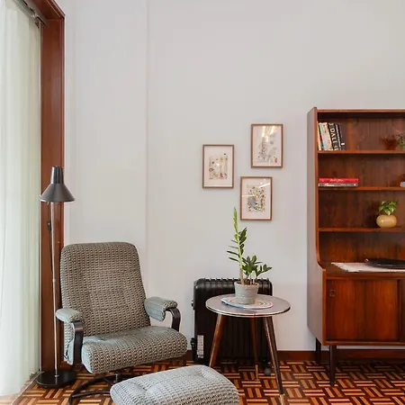 Liiiving In - Vintage Design Porto