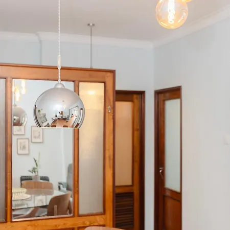 Liiiving In - Vintage Design Porto